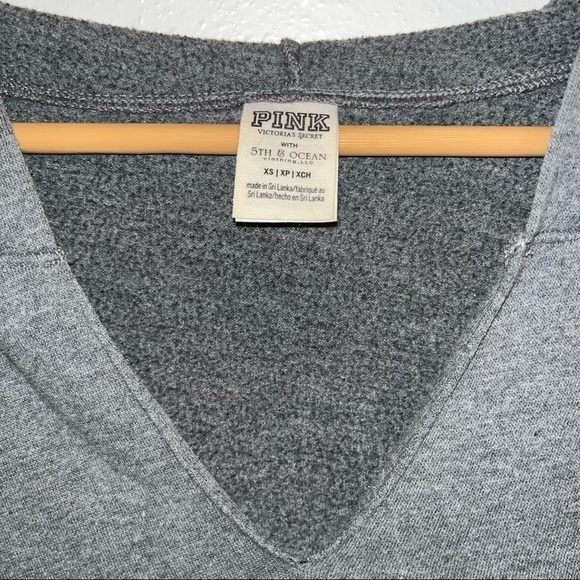 PINK Victoria’s Secret Wisconsin Badgers Hoodie Sweatshirt Size Extra Small - Picture 6 of 13